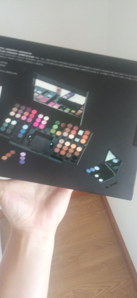 Eye studio palette