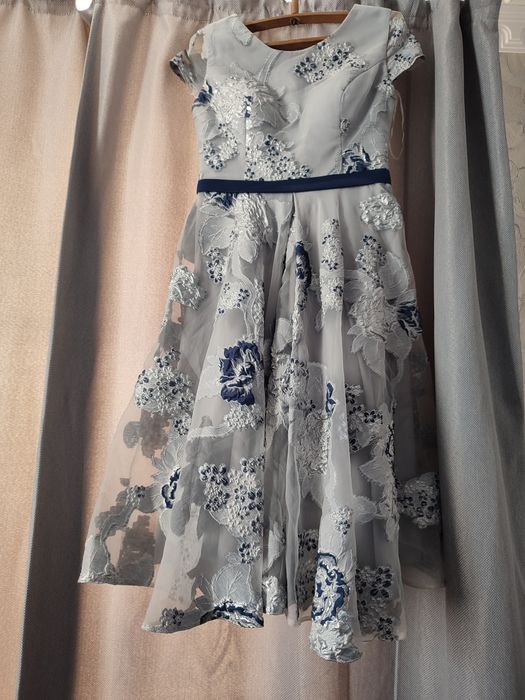 Платье серое вечернее