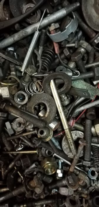 Болты, гайки, шайбы, саморезы, гровера...