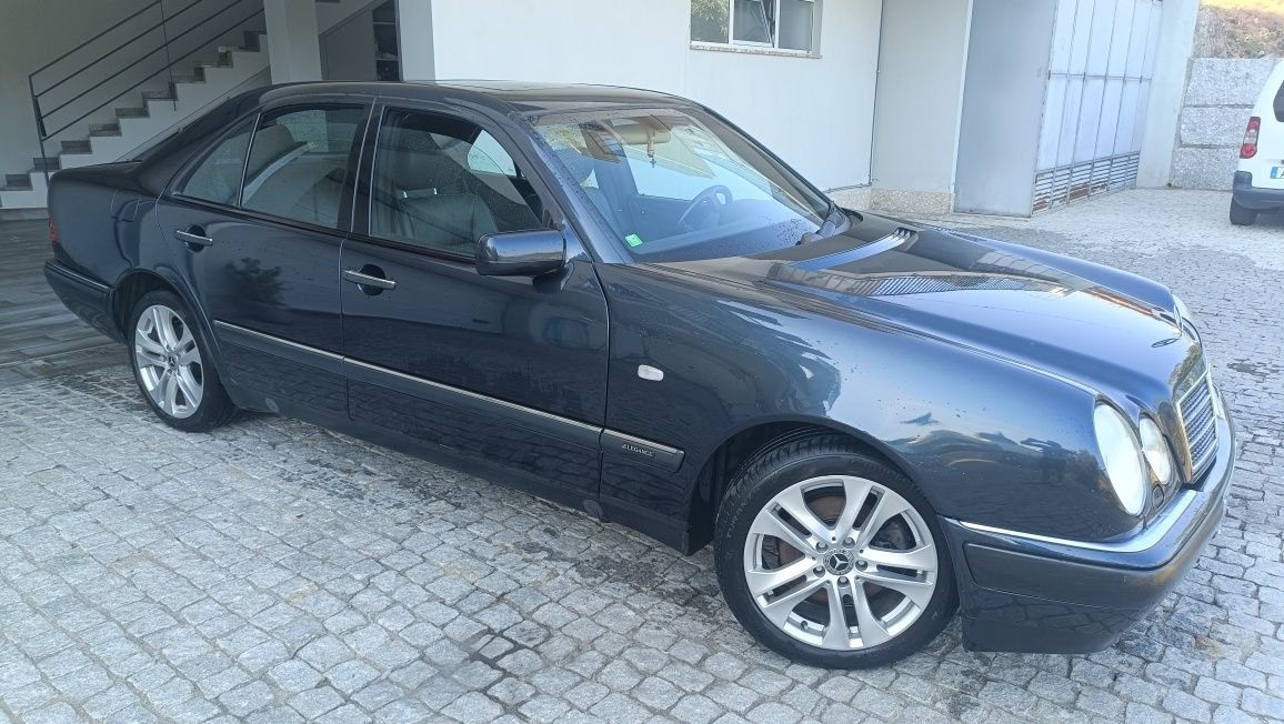 Mercedes Benz E320 V6 gasolina