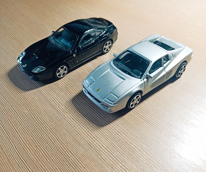 Bburago Porsche Cayenne Turbo, Jaguar XKR-S, Porsche 911 GT3, Ferarri