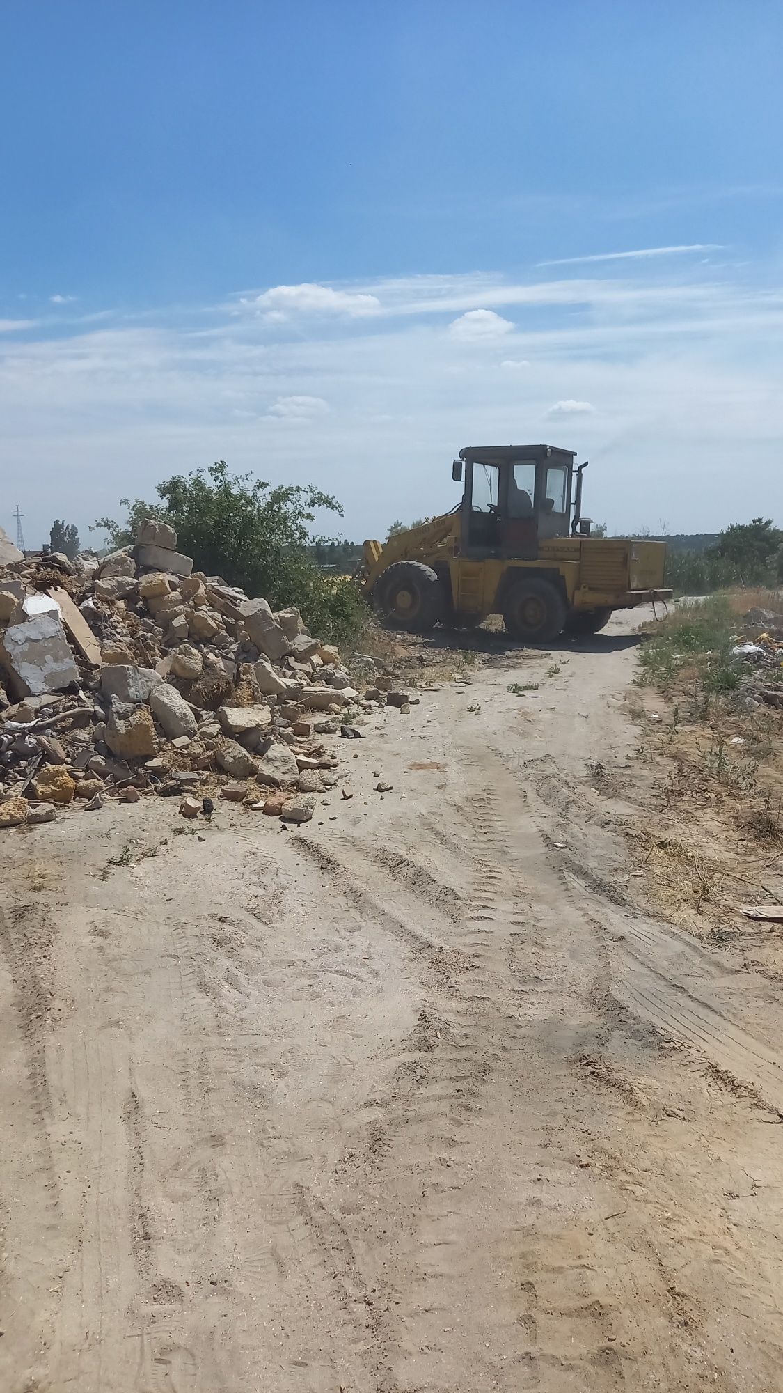 Услуги экскаватора  ,рытье котлованов