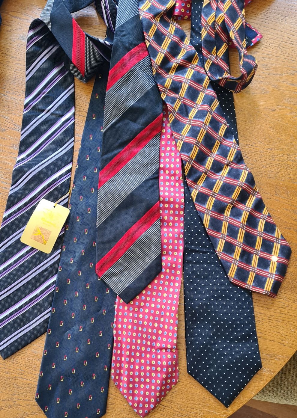 Krawat krawaty 25 szt.