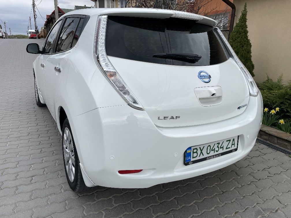 Nissan leaf 2015