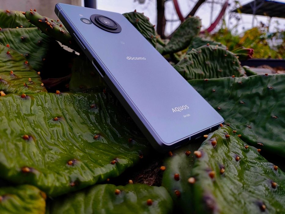 Протиударний смартфон Sharp R8(2sim,256gb,IP68,6.4" 240гц,4570ma,NFC)