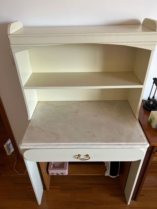 Secrétariat quarto criança