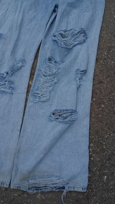 baggy niebieskie dzinsy jeans baggy oversize vetements y2k distressed