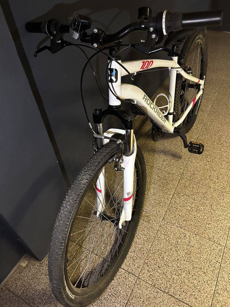 Bicicleta Rockrider ST100 branca