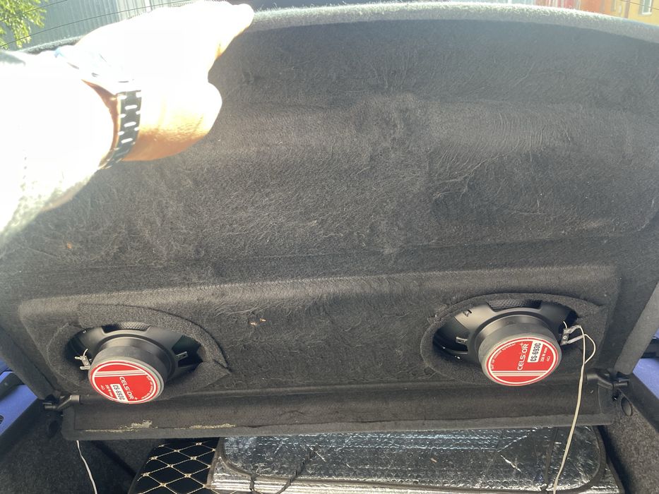 Полка багажника октавія тур