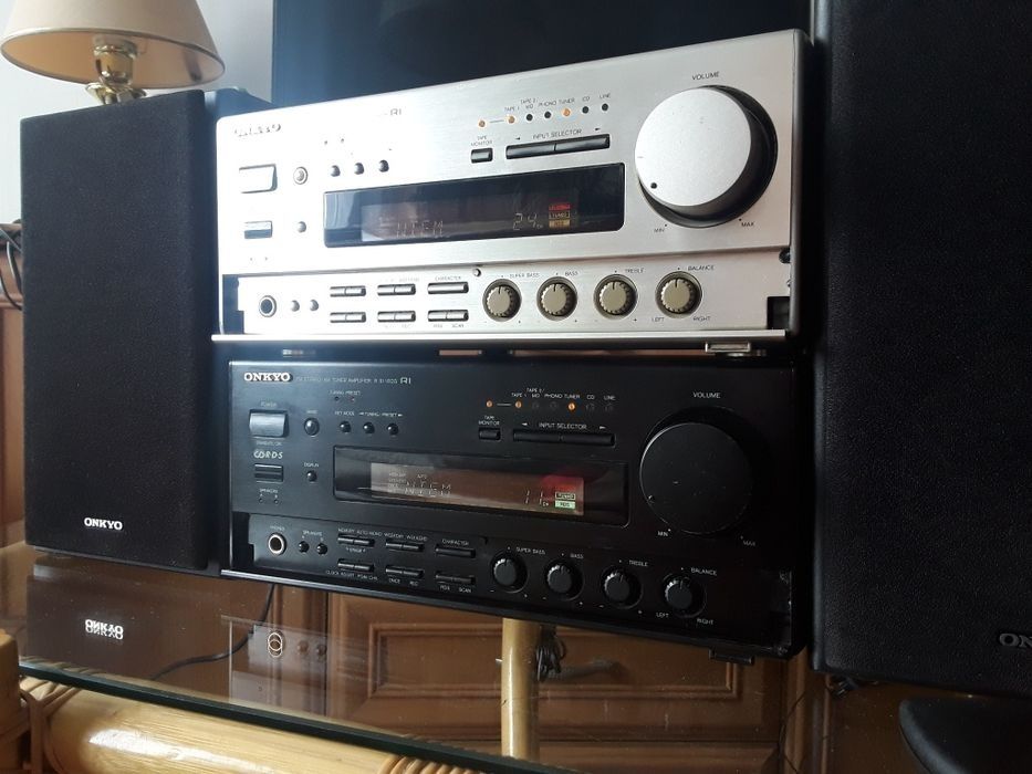 w piątek i sobotę 260zl Onkyo amplituner  R-811RDS szampański czarny
