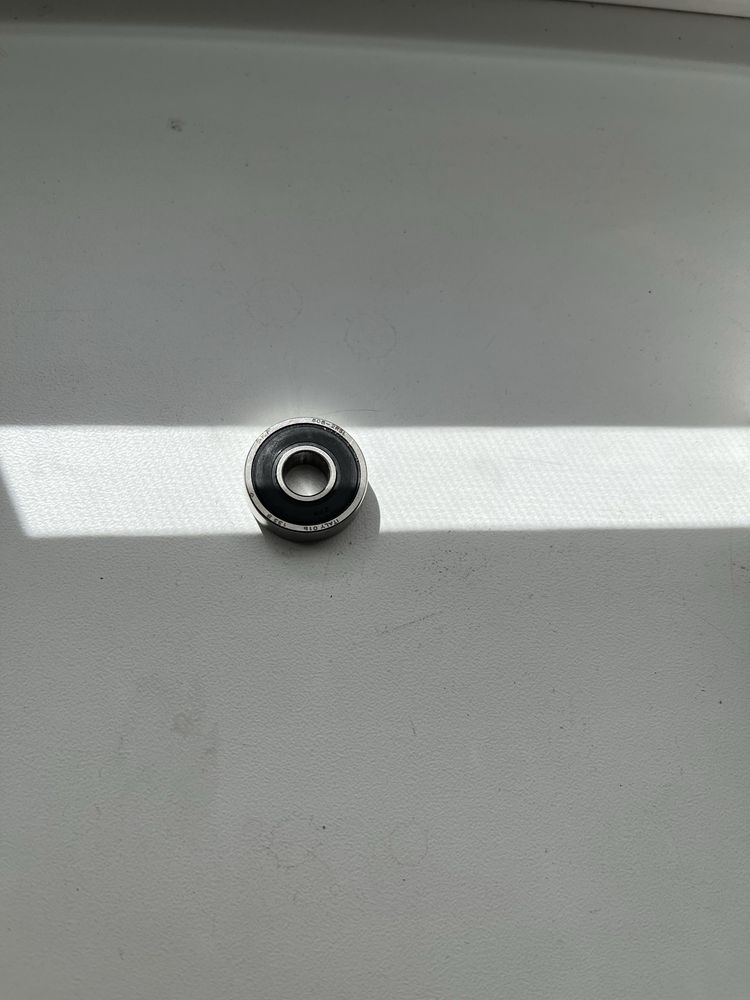 шариковый подшипник SKF 608-2RSL.