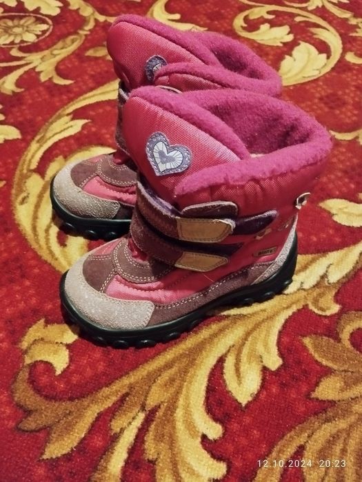 Продам зимние ботинки