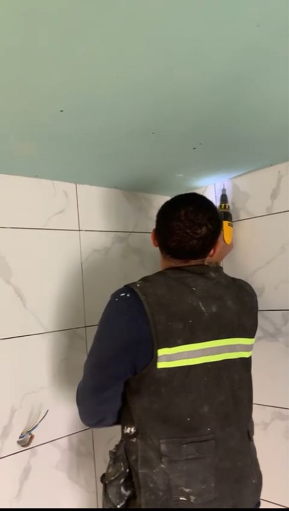 Pladur , pintura , e outros  remodelaçao geral .
