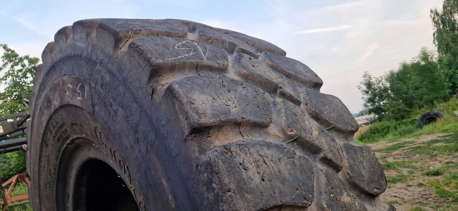 23,5r25 23,5-25 Goodyear 70% bieżnik