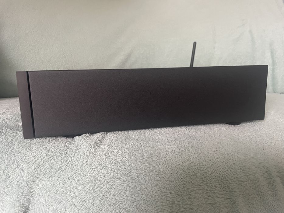 Naim SuperUniti all-in-one z pilotem