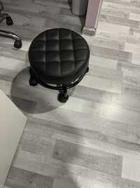 Taboret krzesło stołek do pedicure