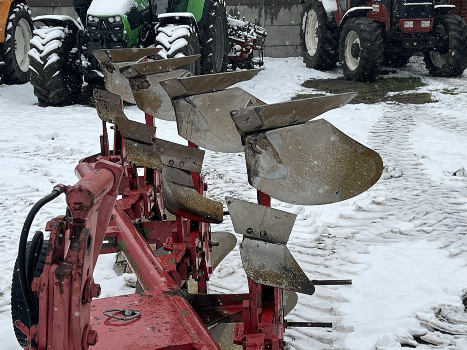 Pług obrotowy 4 skibowy Charlier świeżo sprowadzony Huard Kverneland