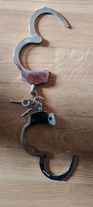Sprzedam nigdy nieużywane kajdanki stalowe MFH Deluxe - Silver.
