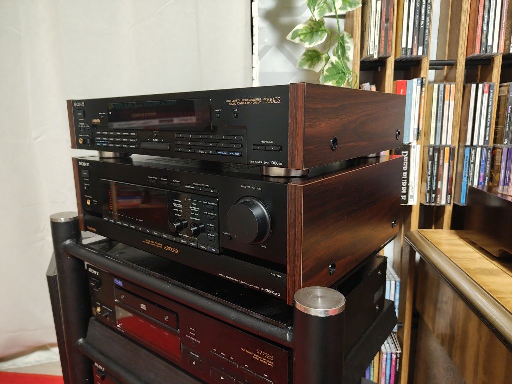 SONY TA-E2000ESD - przedwzmacniacz z DAC, klasa ES