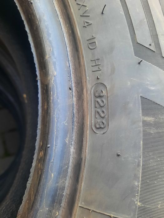 225 × 65 r16c Hankook