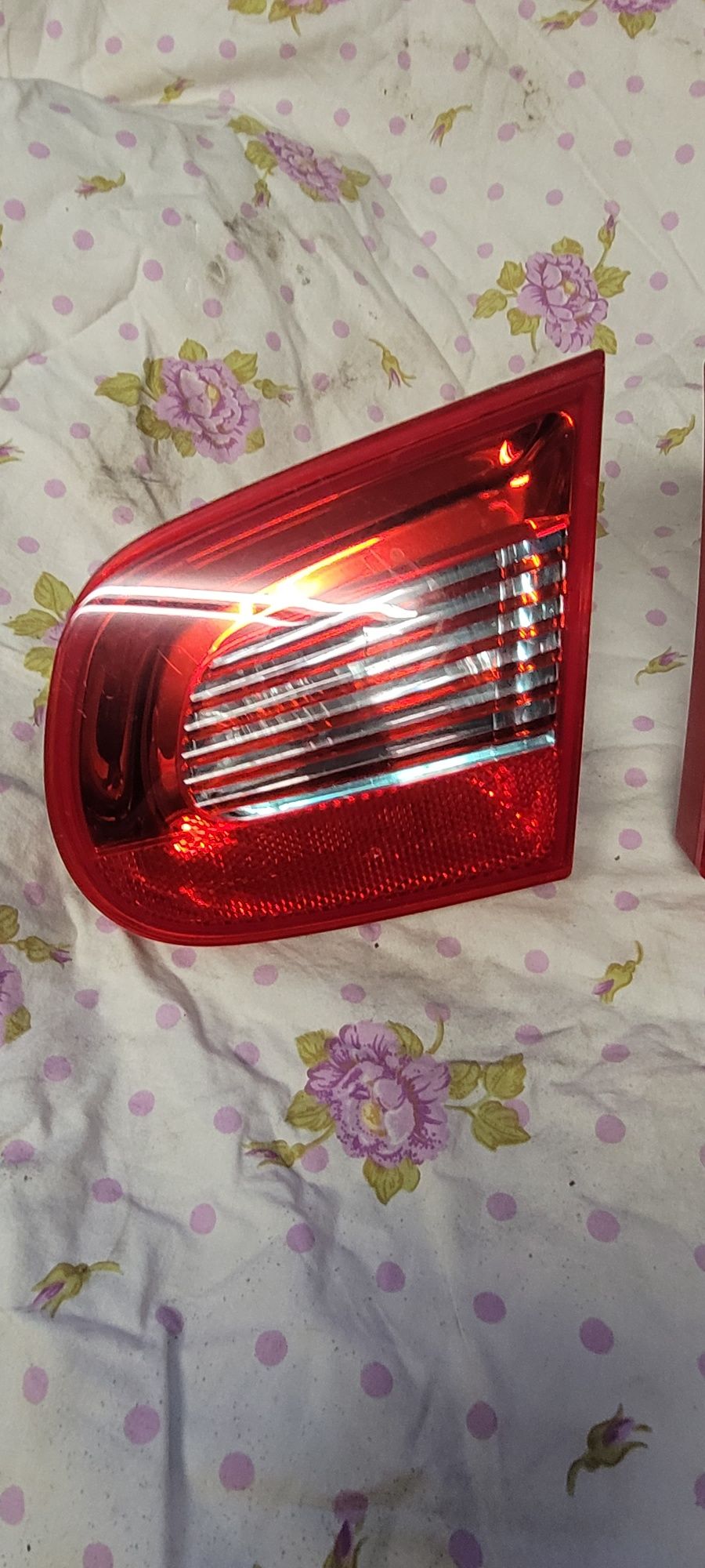 Komplet tylne lampy Volkswagen Eos