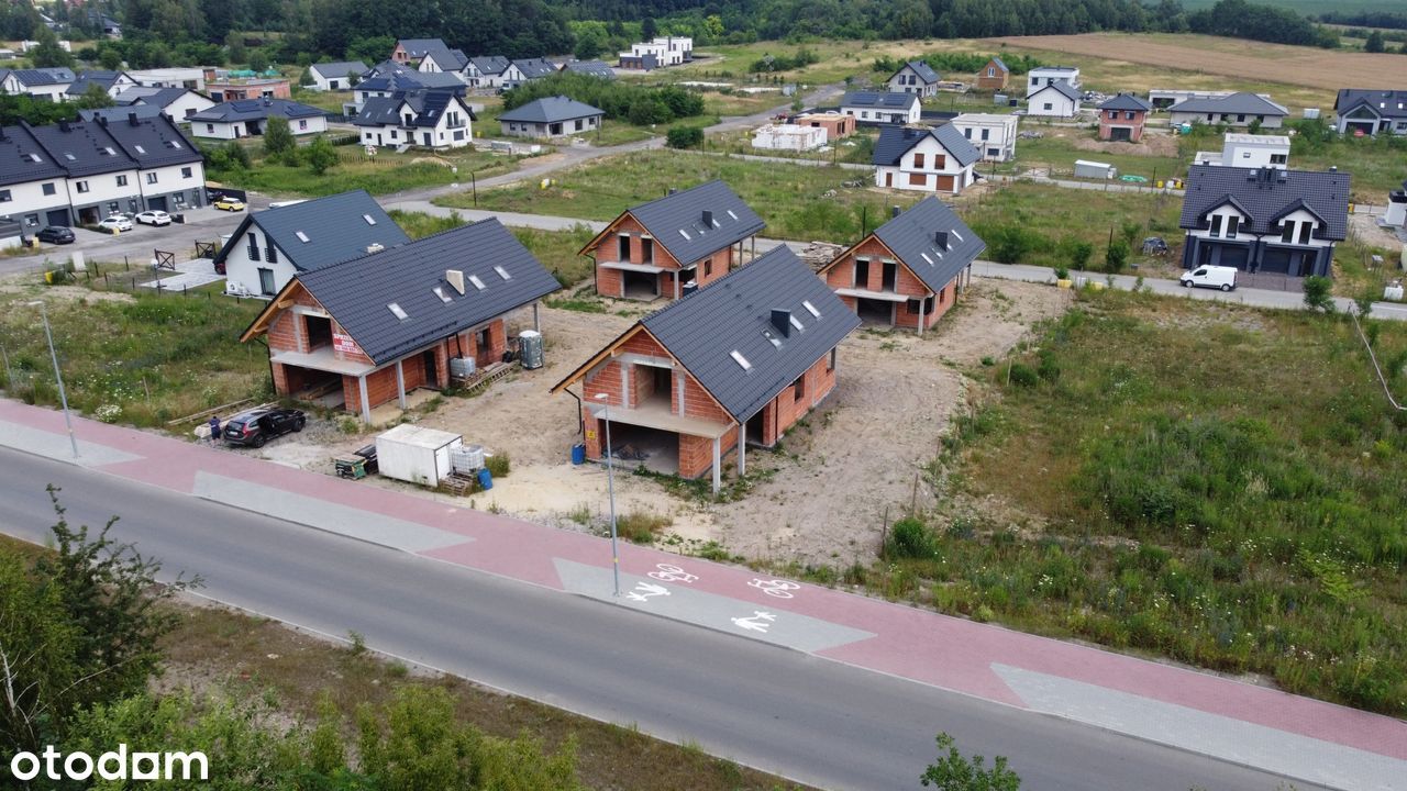 Wolnostojący na nowym atrakcyjnym osiedlu ul. Marii Dąbrowskiej
