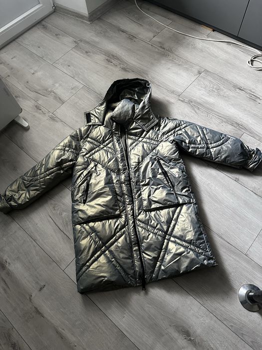 Плащ - пуховик ношений. Підходить як доя зими, так і для осені