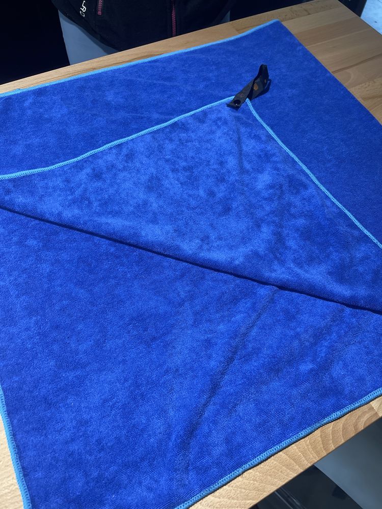 RĘCZNIK PODRÓŻNY - prawie nowy - Mikrofibra 120x60 - bardzo miły