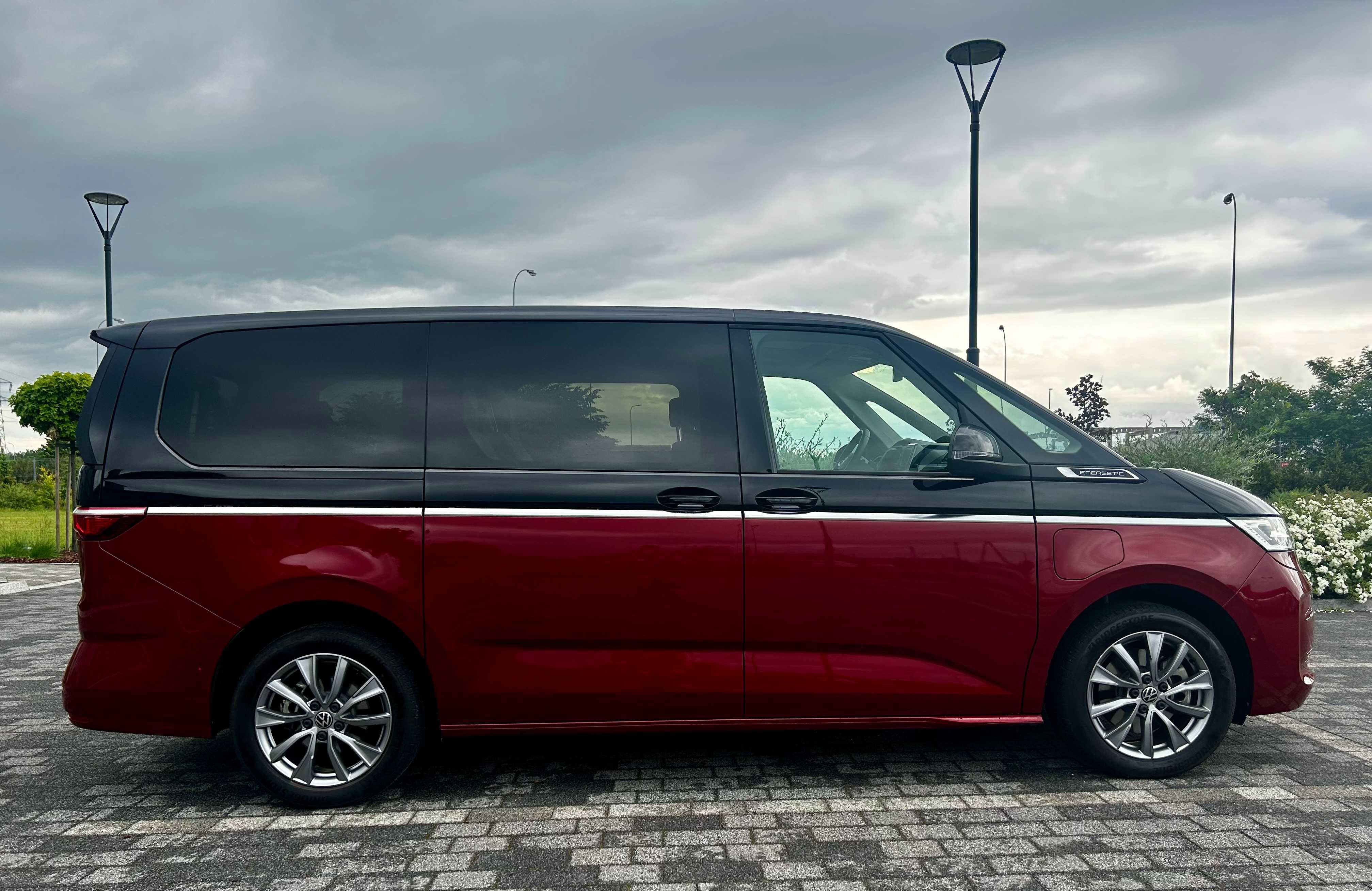 LAST MINUTE / Wypożyczalnia / Wynajem VW Multivan LONG / Transfer VIP