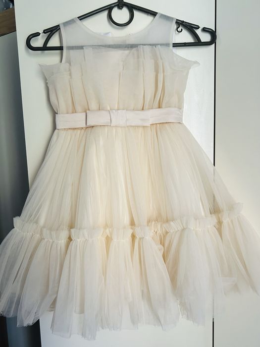 Святкова сукня для дівчинки