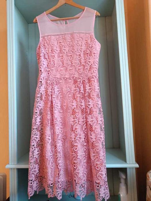 Różowa koronkowa sukienka r. M / L