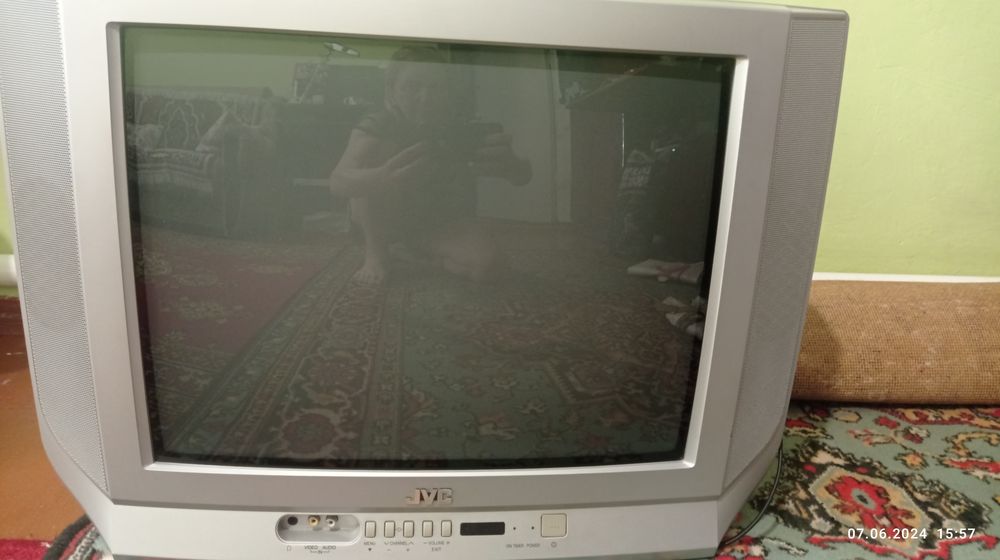 Продам телевизор JVC,в рабочем состоянии