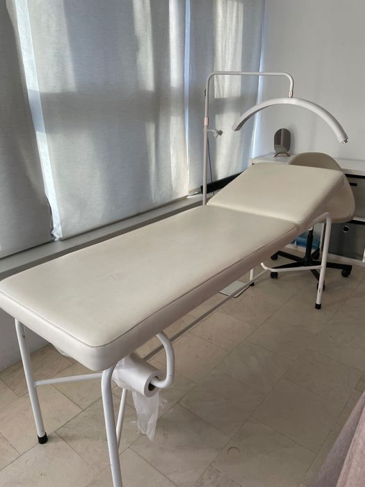 Candeeiro meia lua branco