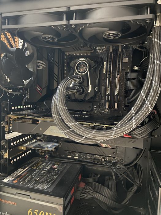 Ryzen 7 5800X + STRIX B550-F GAMING +32GB RAM