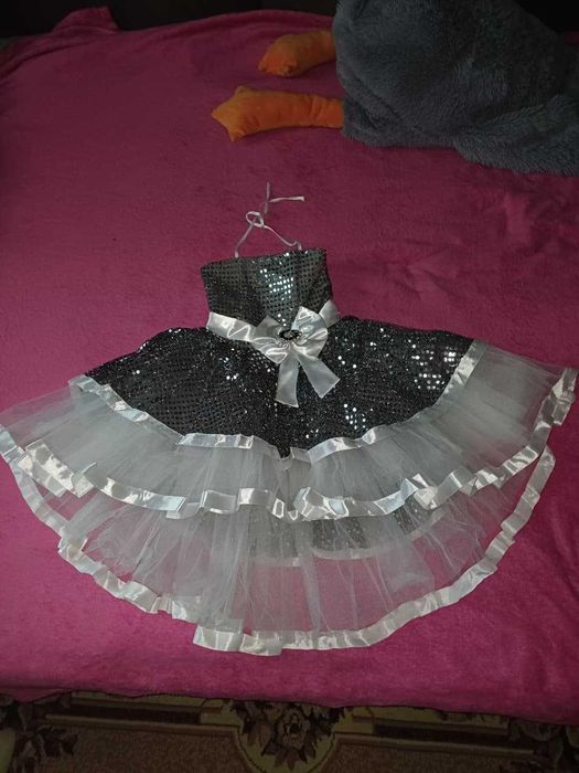 Святкова сукня на дівчинку