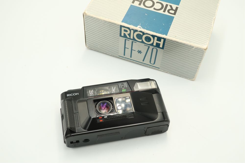 Ricoh FF-70 плівковий фотоапарат