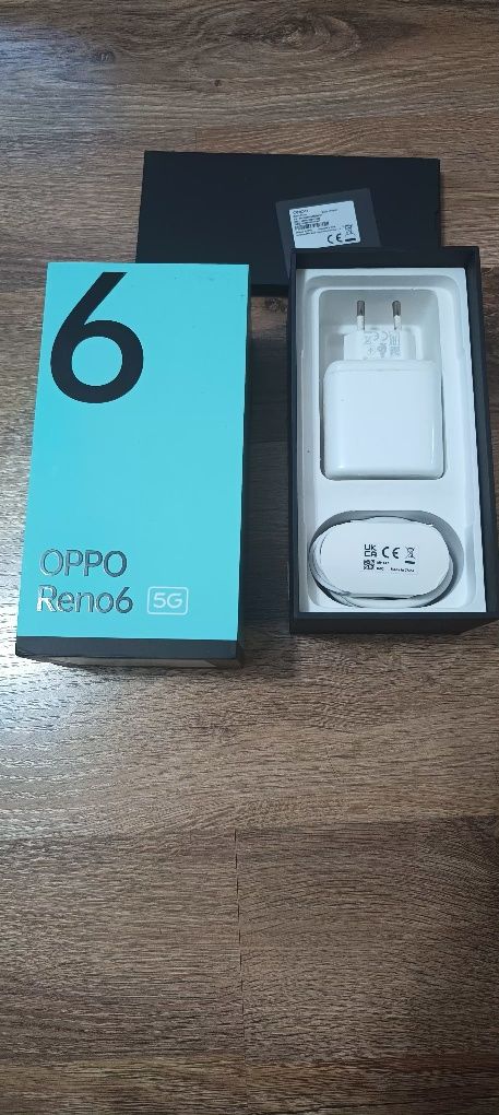 Telefon Oppo Reno6 5G