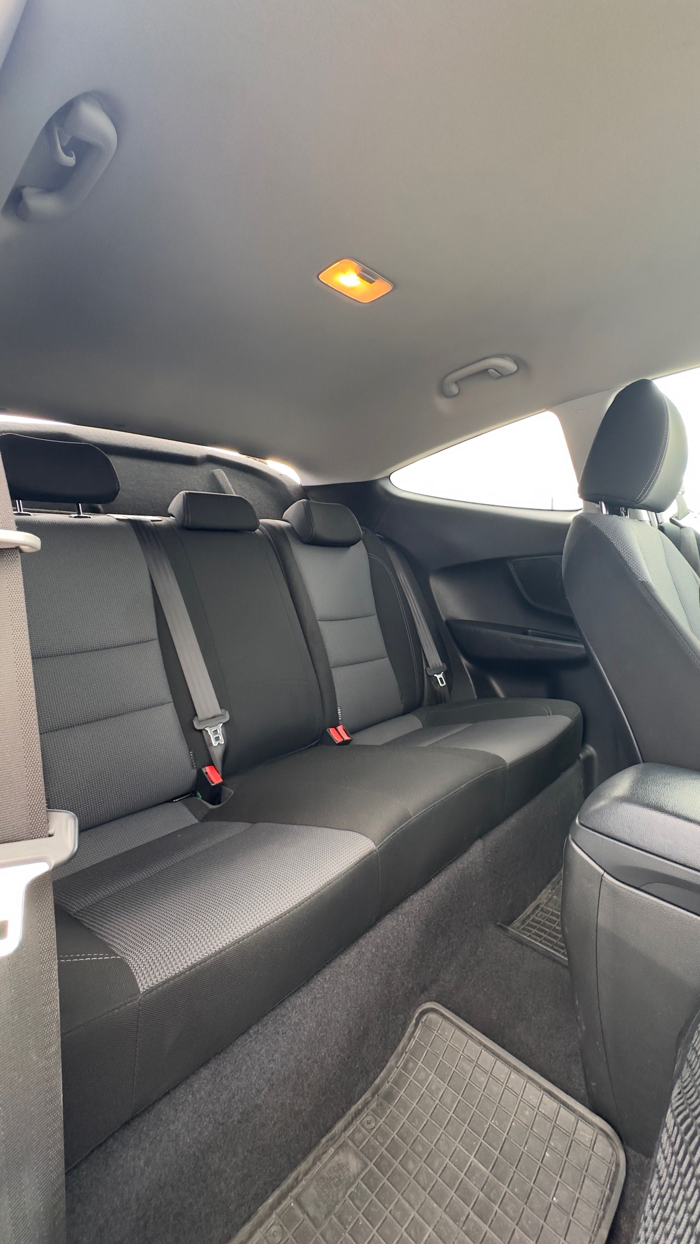 Sprytny Hyundai i30 1.6 GDI Coupé 2013 Manual + Opony Zimowe
