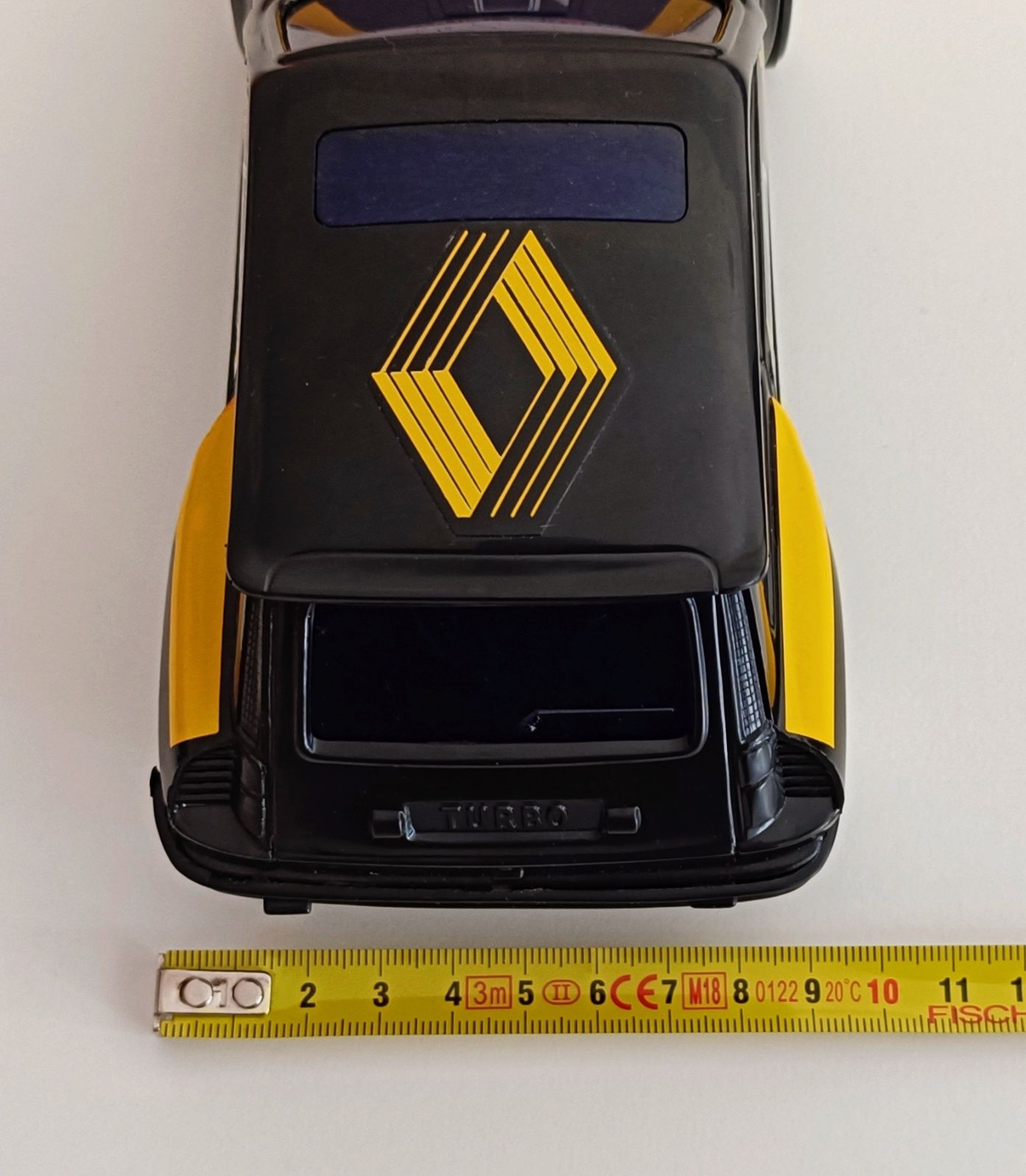 Renault 5 Turbo. Miniatura plástico a pilhas. Base para réplica