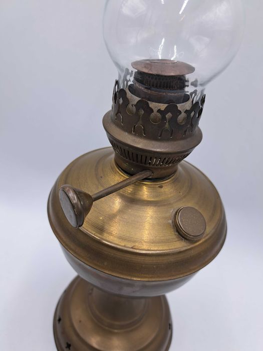 Stara lampa naftowa mosiężna smukła wysokość 52 cm