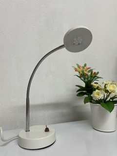Candeeiro secretária em LED