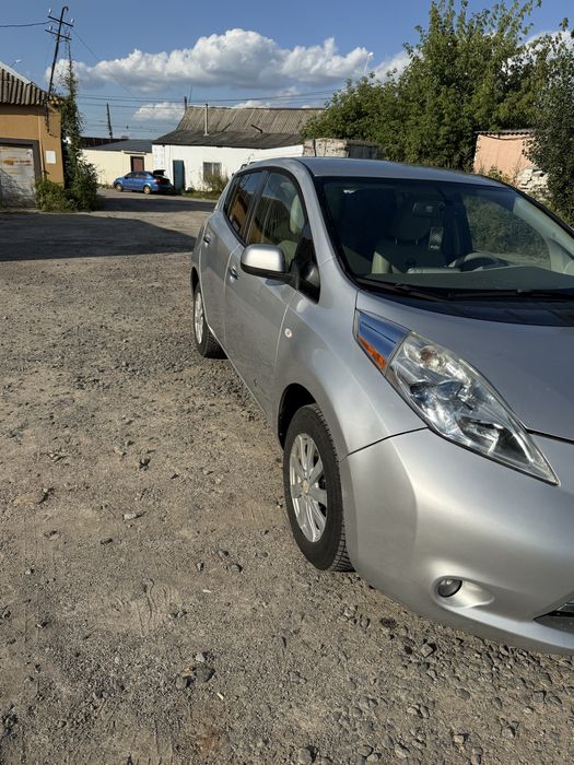 Нісан Ліф Nissan Leaf в гарному стані від власника