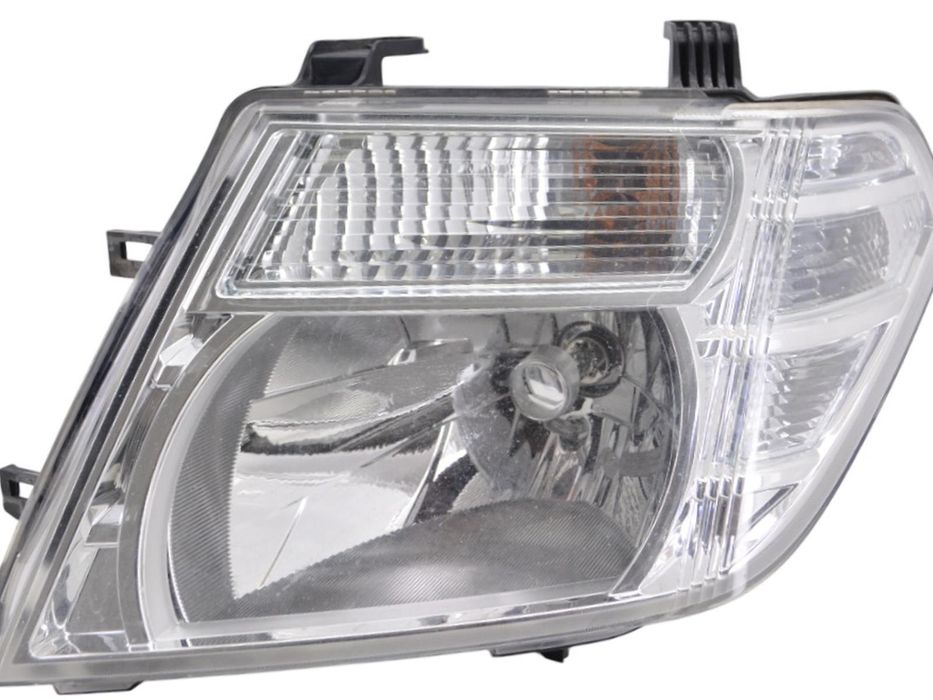 Фара ліва NISSAN NAVARA D40 2010-2014 260605X00B
