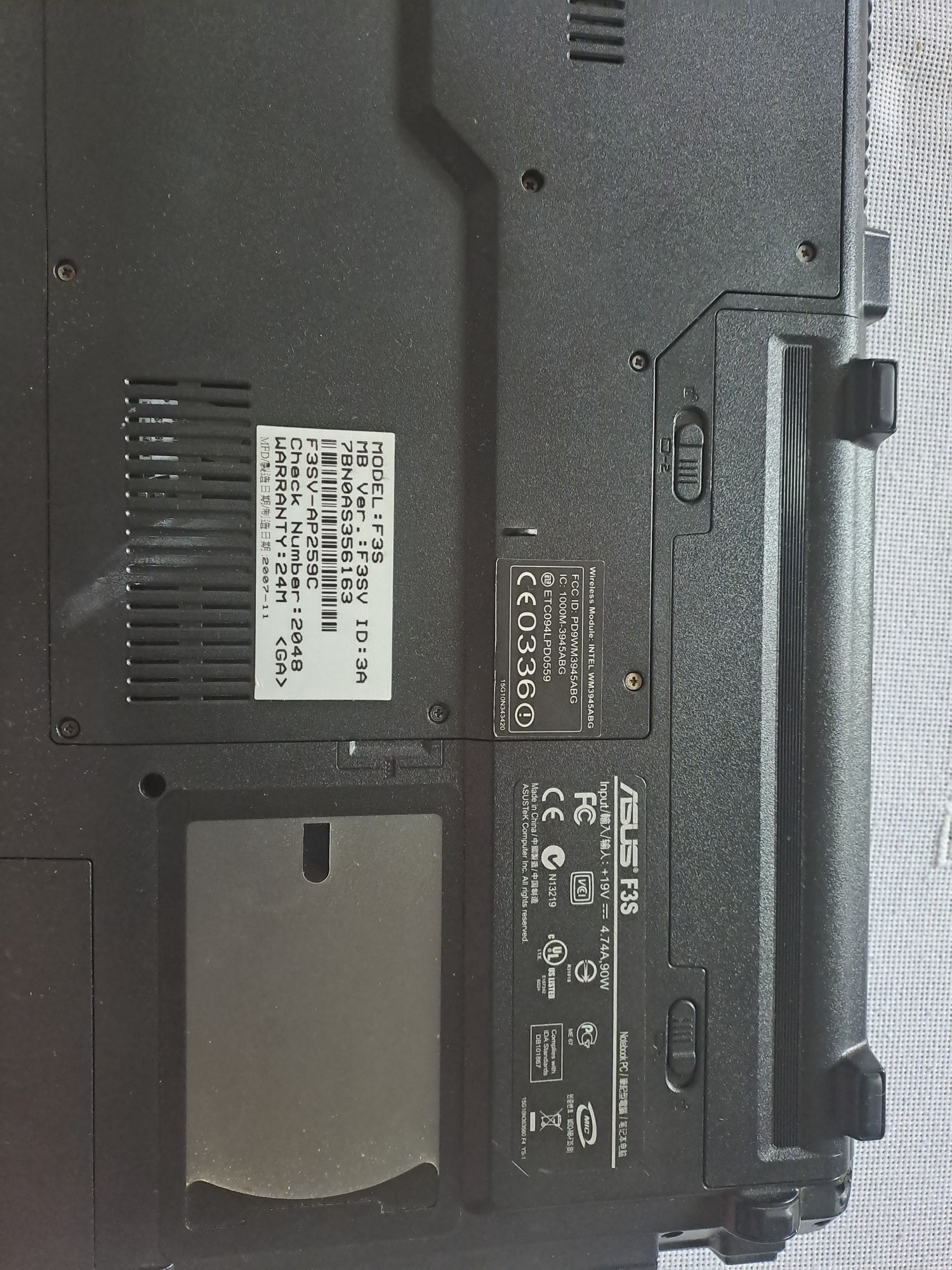 Sprzedam laptop ASUS