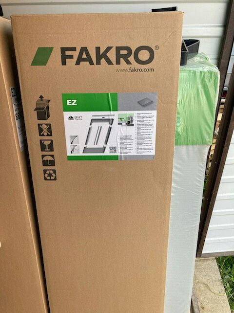 Kołnierze Fakro 94x118 -2 szt. Nowe