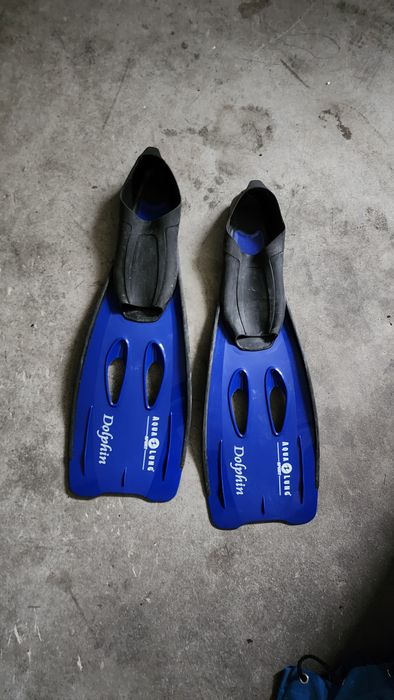 Vendo várias barbatanas