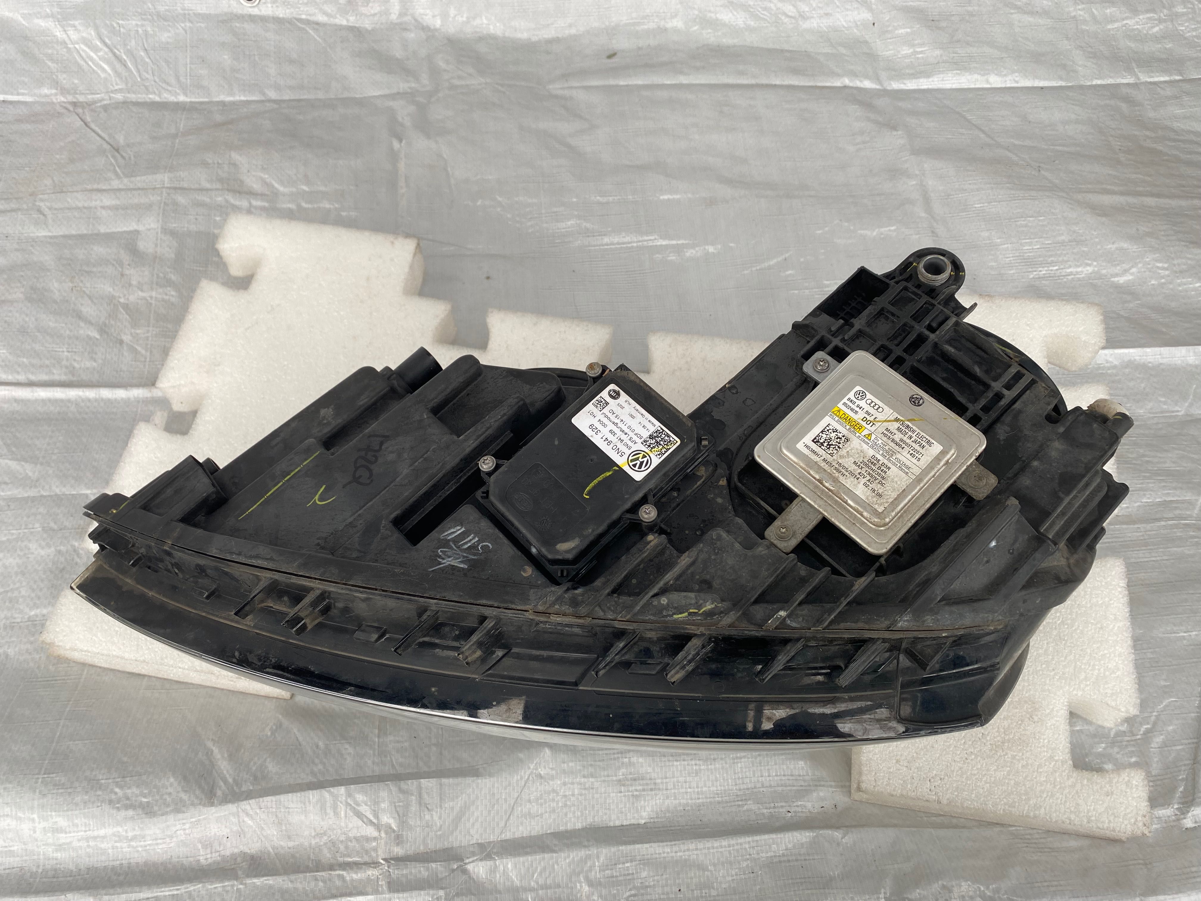 VW JETTA XENON BI-XENON lampa prawa przednia ładna, kompletna