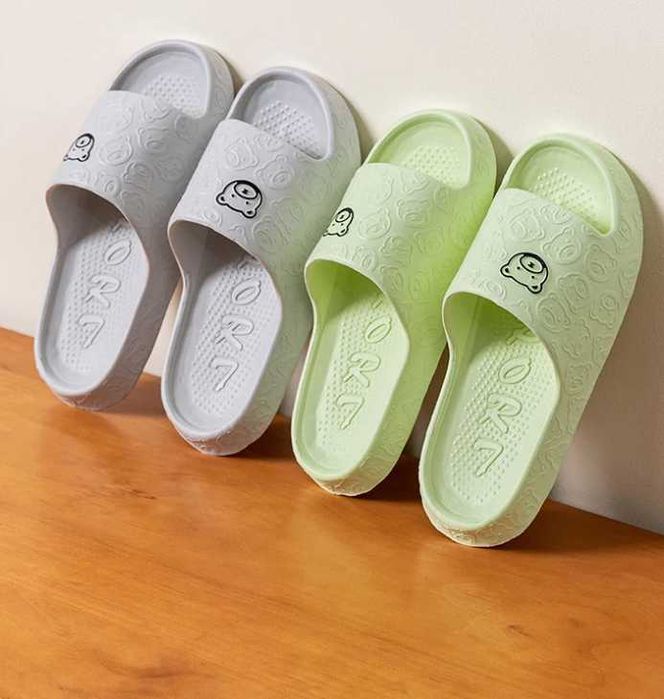 Chinelos De Banho / Crocs Antiderrapante