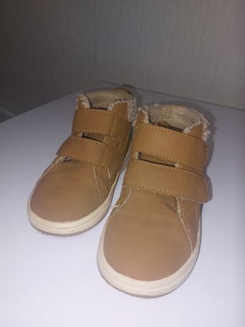 Утепленні черевички від H&M