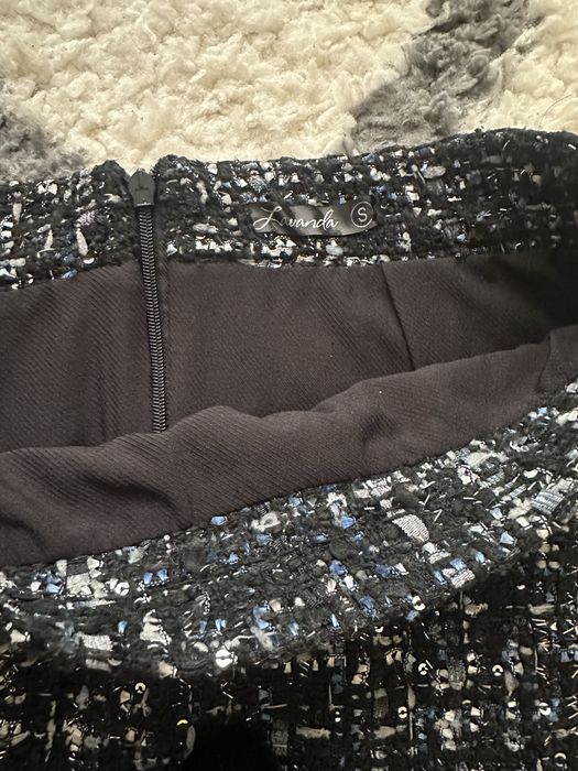 Тепла твідова спідниця